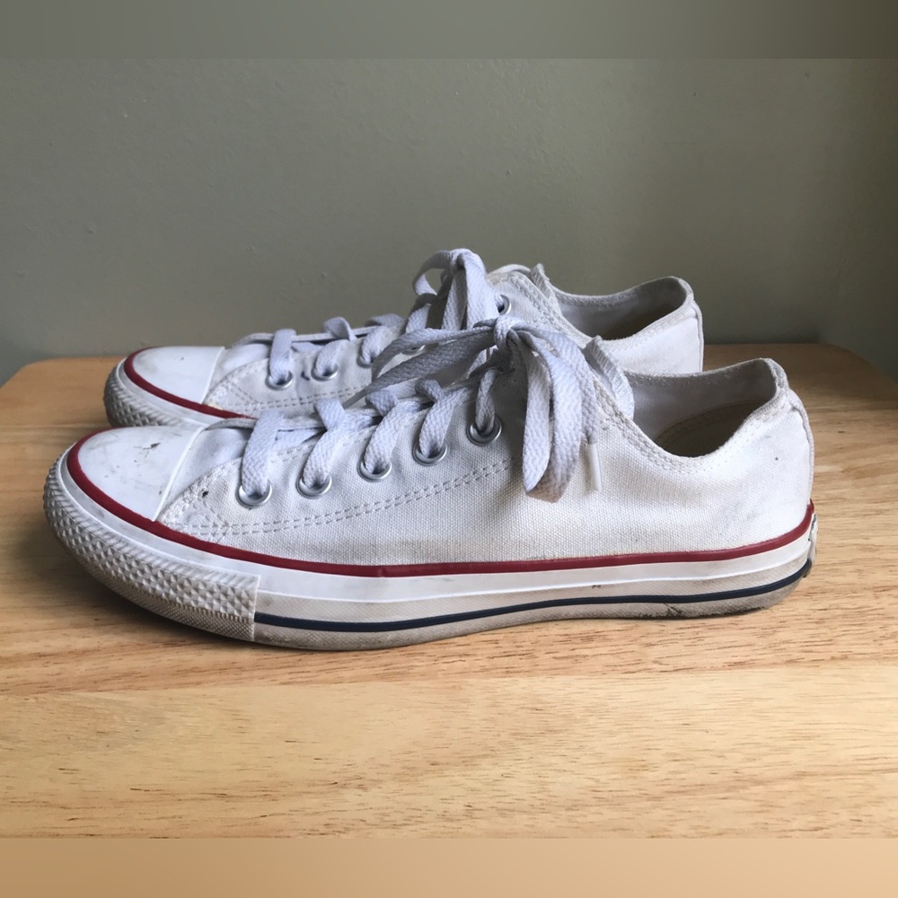 Converse All Star Chuck Taylor Canvas Sneakers White Size: US Women 8 EUR 39